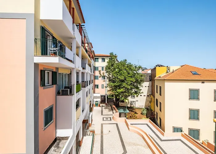 Carmo Heritage Apartmán *